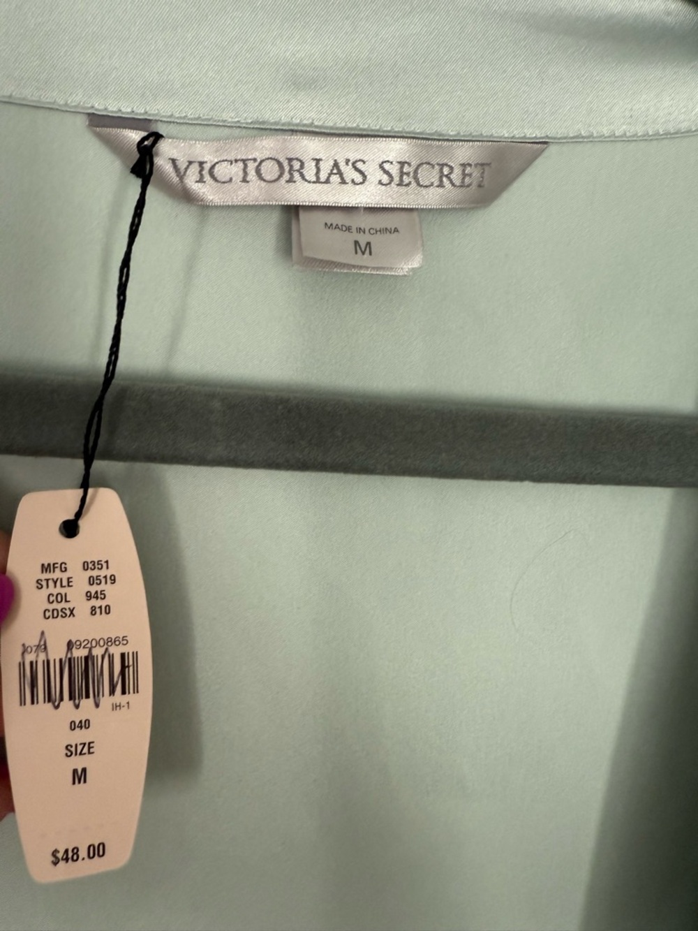 Victoria's Secret Pale Sage Satin Robe - Lightweight Open Front- size M - Picture 2 of 5